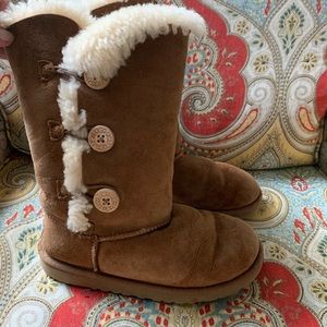 Bailey button Ugg boots